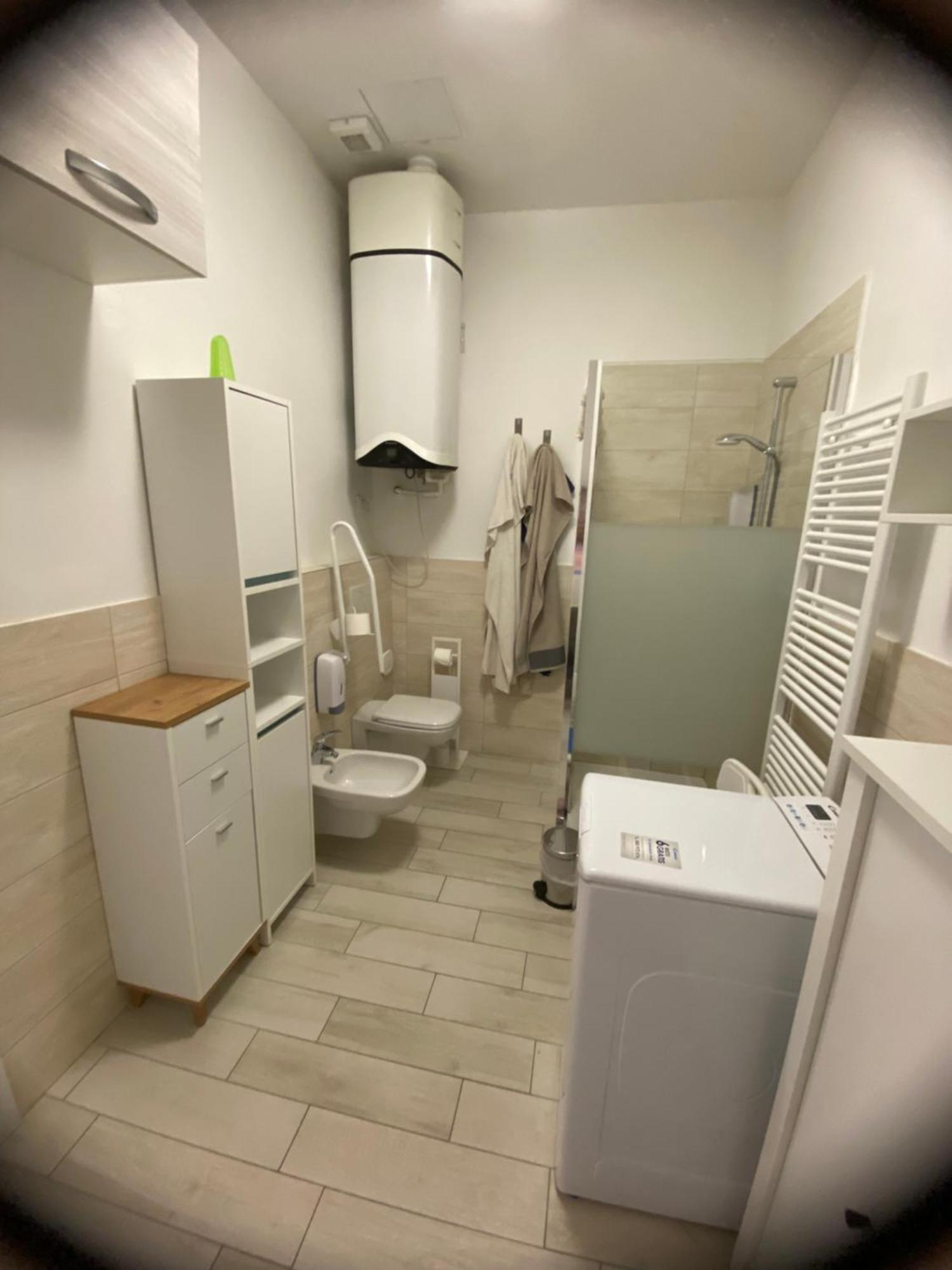 Appartamento House Apartment Tabe Centro Болонья Экстерьер фото